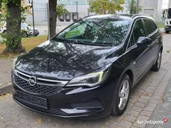 Czarny Używany 2017 Opel Astra Business Kombi | 26 900 zł (Dobra cena)
