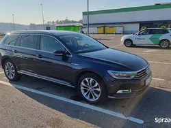 Granatowy Używany 2016 VW Passat Highline Kombi | 75 000 zł (Dość drogi)