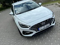 Biały Używany 2021 Hyundai i30 Kombi | 65 000 zł (Uczciwa cena)
