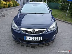 Granatowy Używany 2010 Opel Astra Kombi | 21 600 zł (Uczciwa cena)