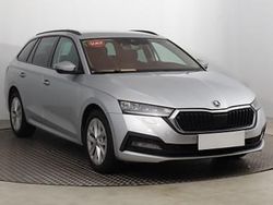 Srebrny Używany 2021 Skoda Octavia Kombi | 67 999 zł (Uczciwa cena)