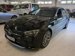 Czarny (metalik) Używany 2021 Mercedes E220 Sedan/Limuzyna | 179 900 zł