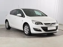 Biały Używany 2013 Opel Astra Hatchback | 19 999 zł (Dobra cena)