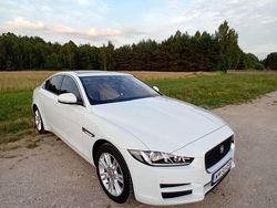 Używany 2017 Jaguar XE Sedan/Limuzyna | 67 000 zł (Uczciwa cena)