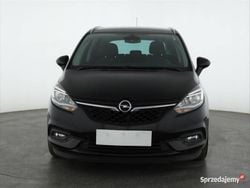 Czarny Używany 2017 Opel Zafira Minivan | 45 999 zł (Uczciwa cena)
