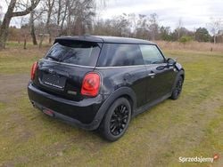 Czarny Używany 2018 Mini Cooper Hatchback | 37 900 zł (Dobra cena)