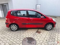 Czerwony Używany 2005 Honda Jazz Hatchback | 9900 zł (Dobra cena)