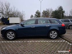 Granatowy Używany 2011 Opel Insignia Kombi | 21 400 zł