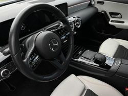 Srebrny (jasnoszary) Używany 2020 Mercedes A180 Style Sedan/Limuzyna | 89 900 zł