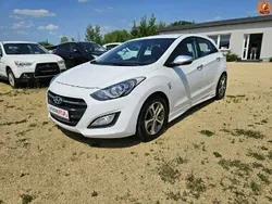 Biały (metalik) Używany 2016 Hyundai i30 Hatchback | 35 900 zł (Uczciwa cena)