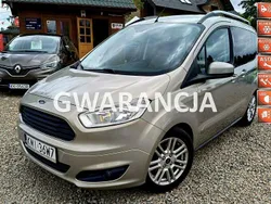 Złoty (metalik) Używany 2014 Ford Tourneo Courier Minivan | 27 900 zł (Uczciwa cena)