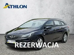Czarny (metalik) Używany 2021 Opel Astra Kombi | 57 100 zł (Uczciwa cena)