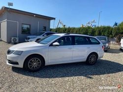 Biały Używany 2019 Skoda Octavia Kombi | 45 890 zł (Uczciwa cena)