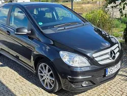 Czarny Używany 2009 Mercedes B200 Minivan | 15 600 zł (Dobra cena)