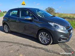 Szary Używany 2016 Peugeot 208 Hatchback | 26 900 zł (Uczciwa cena)