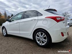Biały Używany 2014 Hyundai i30 Hatchback | 36 900 zł (Uczciwa cena)