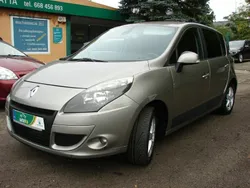 Beżowy (metalik) Używany 2010 Renault Scénic III Minivan | 16 900 zł (Dość drogi)