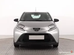 Srebrny Używany 2022 Toyota Aygo Hatchback | 53 999 zł (Uczciwa cena)