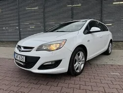 Biały Używany 2015 Opel Astra Kombi | 30 900 zł (Uczciwa cena)