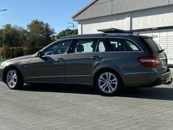 Inny kolor Używany 2009 Mercedes E350 Kombi | 32 800 zł