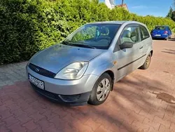 Srebrny Używany 2003 Ford Fiesta Hatchback | 3200 zł (Uczciwa cena)