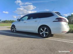 Biały Używany 2014 Peugeot 308 Kombi | 31 900 zł (Uczciwa cena)
