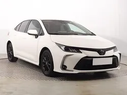 Biały Używany 2019 Toyota Corolla Sedan/Limuzyna | 63 499 zł (Uczciwa cena)