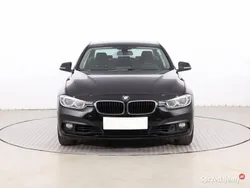 Czarny Używany 2016 BMW 318 Sedan/Limuzyna | 62 999 zł (Dobra cena)