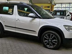 Biały Używany 2013 Skoda Yeti SUV | 31 900 zł (Dobra cena)