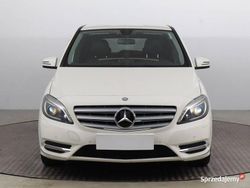 Biały Używany 2014 Mercedes B180 Minivan | 42 999 zł (Dość drogi)