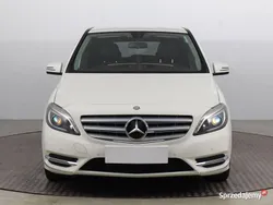 Biały Używany 2014 Mercedes B180 Minivan | 44 999 zł (Dobra cena)