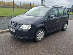 Czarny Używany 2004 VW Touran Minivan | 7900 zł