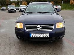Granatowy Używany 2003 VW Passat Kombi | 6400 zł (Uczciwa cena)