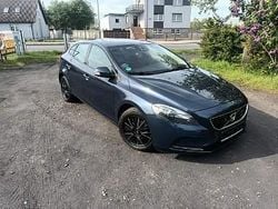 Niebieski Używany 2012 Volvo V40 Kombi | 28 400 zł (Uczciwa cena)