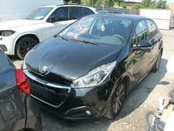Czarny Używany 2016 Peugeot 208 Hatchback | 16 900 zł