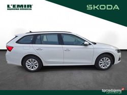 Biały Nowe 2024 Skoda Octavia Essence Kombi | 107 400 zł