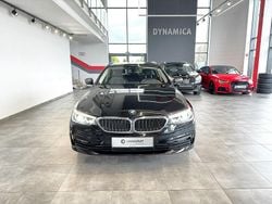 Czarny (metalik) Używany 2018 BMW 518 Advantage Kombi | 97 900 zł (Uczciwa cena)