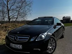 Czarny Używany 2010 Mercedes E350 Coupe | 30 900 zł