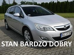 Srebrny (metalik) Używany 2010 Opel Astra Kombi | 14 900 zł (Uczciwa cena)
