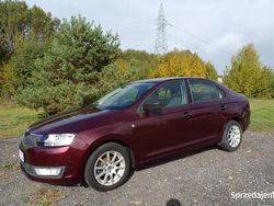 Wiśniowy Używany 2013 Skoda Rapid Sedan/Limuzyna | 23 500 zł (Uczciwa cena)
