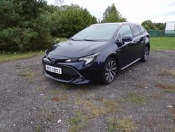 Niebieski Używany 2019 Toyota Corolla Comfort Kombi | 67 900 zł (Dość drogi)