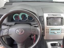 Używany 2004 Toyota Corolla Verso Minivan | 18 900 zł (Uczciwa cena)