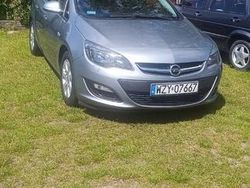 Srebrny Używany 2012 Opel Astra Hatchback | 15 000 zł (Uczciwa cena)
