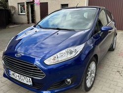 Niebieski Używany 2016 Ford Fiesta Titanium Hatchback | 29 800 zł (Uczciwa cena)
