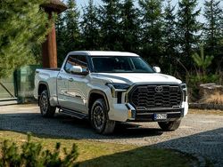 Biały Używany 2022 Toyota Tundra Platinum Pickup | 229 777 zł