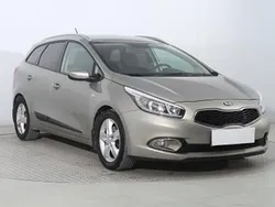 Srebrny Używany 2015 Kia Ceed 2 Kombi | 31 999 zł (Uczciwa cena)