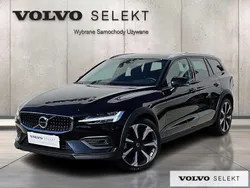 Czarny Używany 2024 Volvo V60 CC Kombi | 229 900 zł (Uczciwa cena)