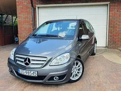 Szary Używany 2008 Mercedes B180 Minivan | 18 000 zł (Uczciwa cena)