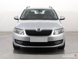 Srebrny Używany 2015 Skoda Octavia Kombi | 43 499 zł (Uczciwa cena)