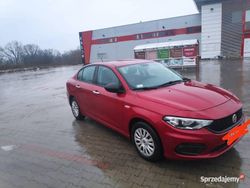 Czerwony Używany 2017 Fiat Tipo Sedan/Limuzyna | 26 000 zł